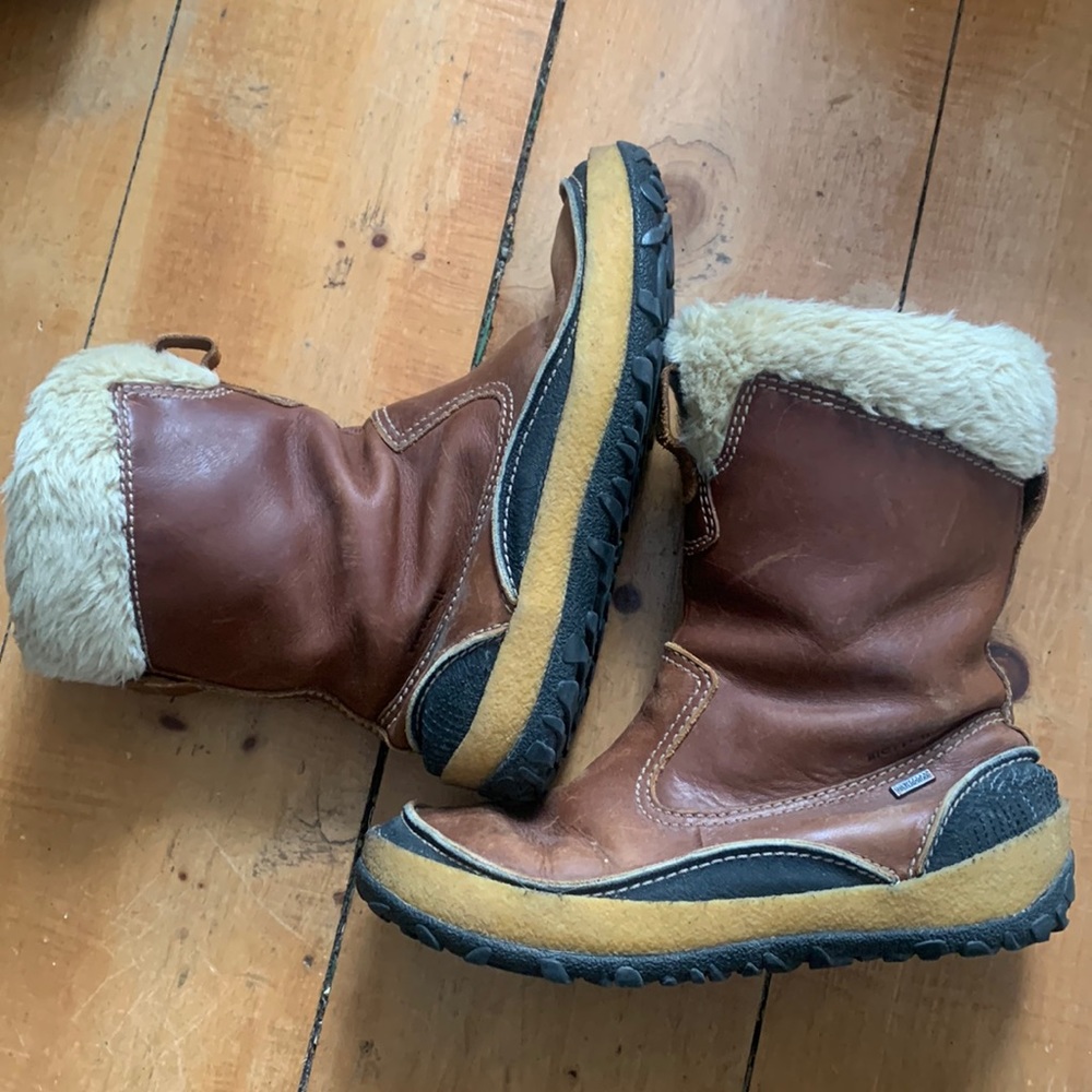 Merrill boots